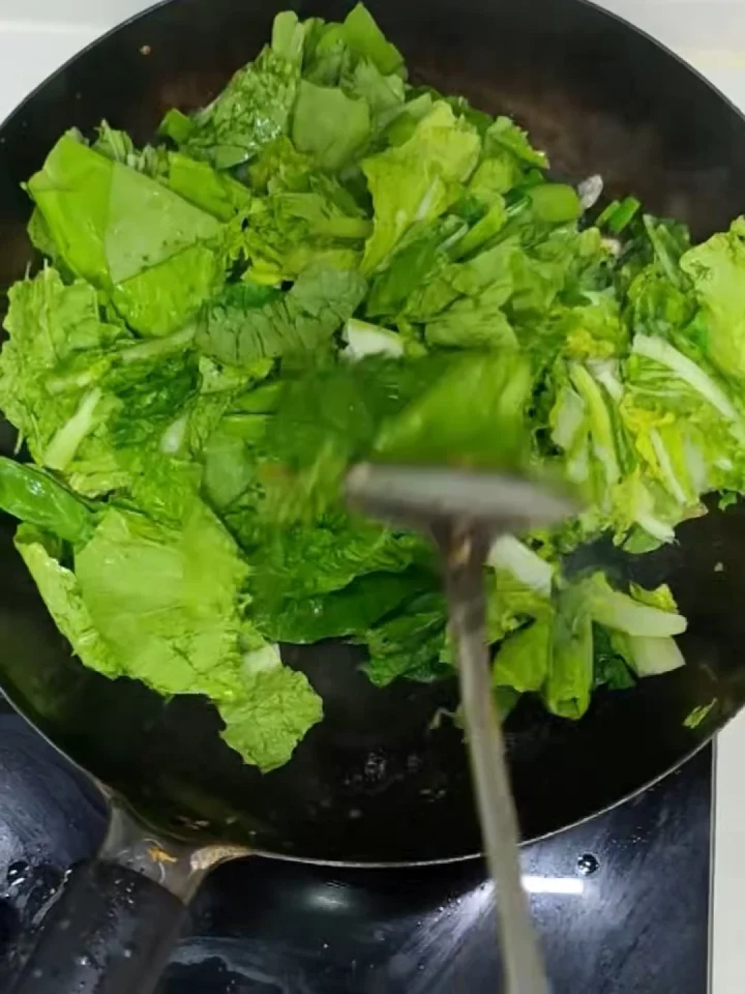 臻三环的两条小红书流水:教程帖上万收藏,求助帖几百个赞——差的那3个数,新锅开火前先补齐