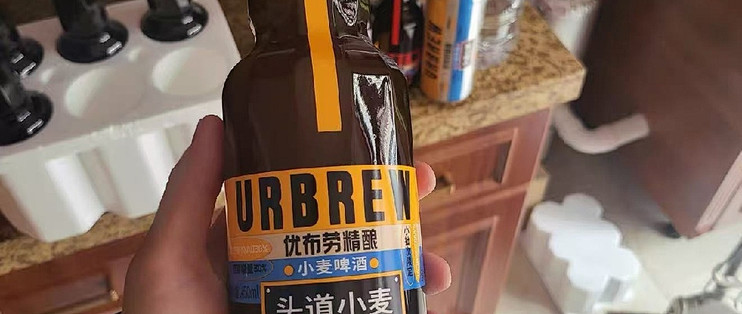 背标写"熟啤酒"，不是不新鲜的意思