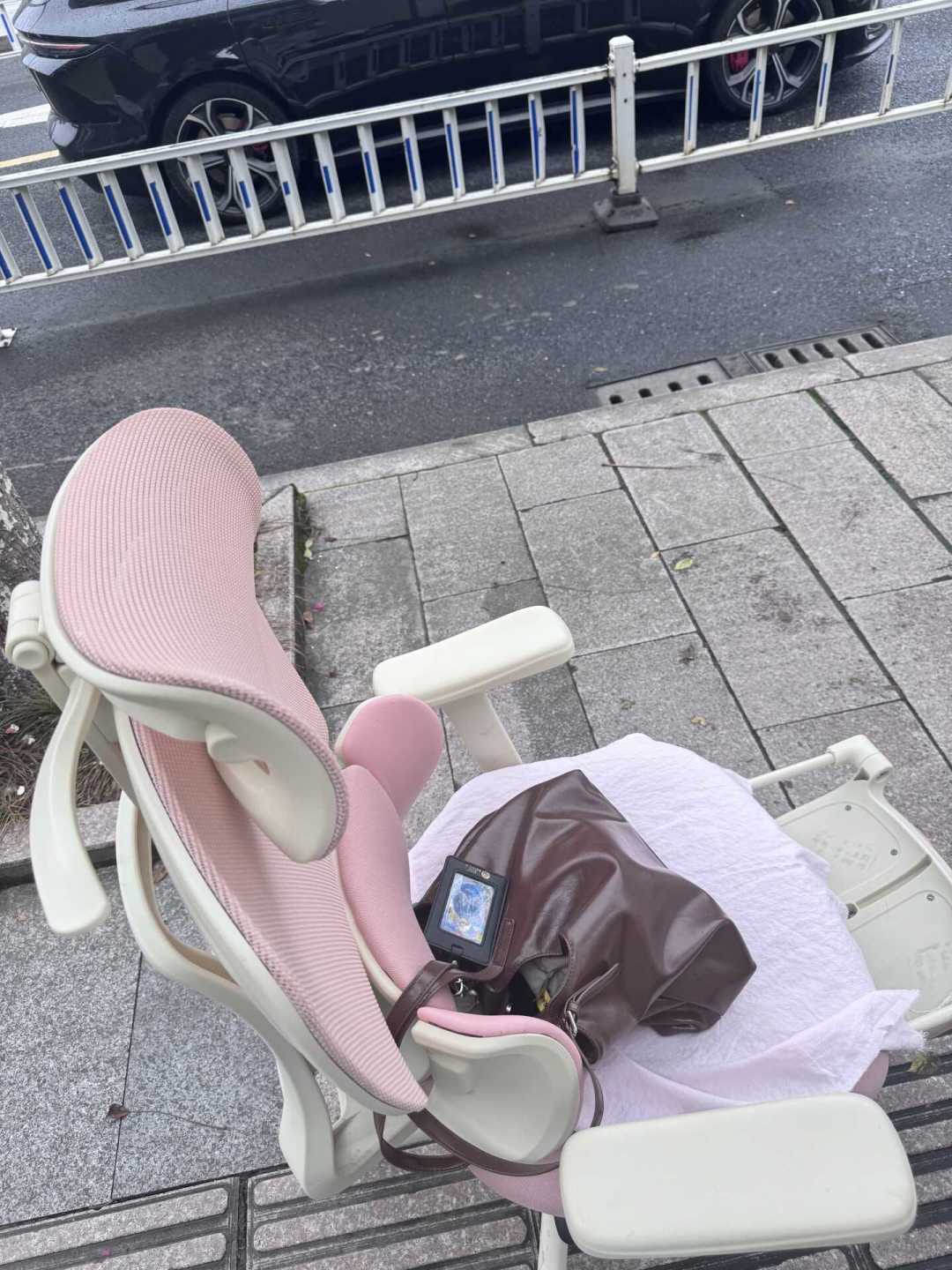 万元赫曼米勒的