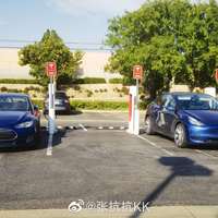 老款Model S/X收到FSD v14 Lite：北美、韩国二手车先涨价，国内车主还吃不到