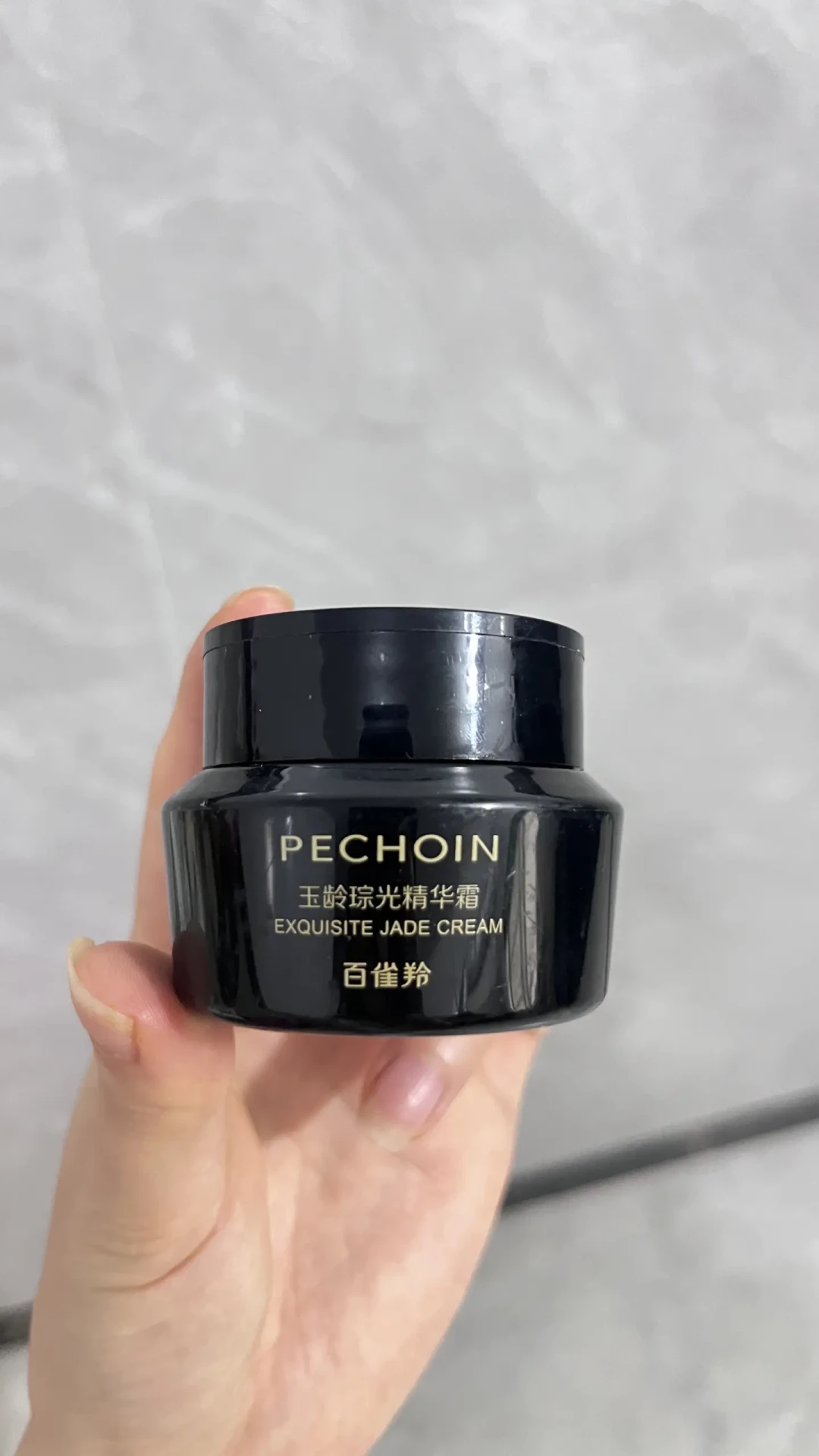 付定金当天,8条帖子在问