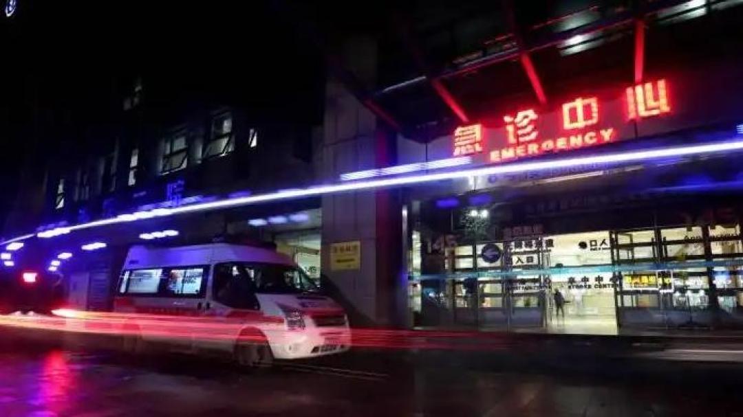 开腹取出三斤残渣：胃到底能装多少才会破？