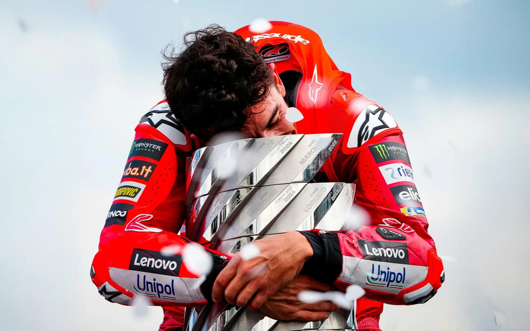 只差2分、还剩5站:2026 MotoGP的冠军悬念,要在高温赛道里见真章了