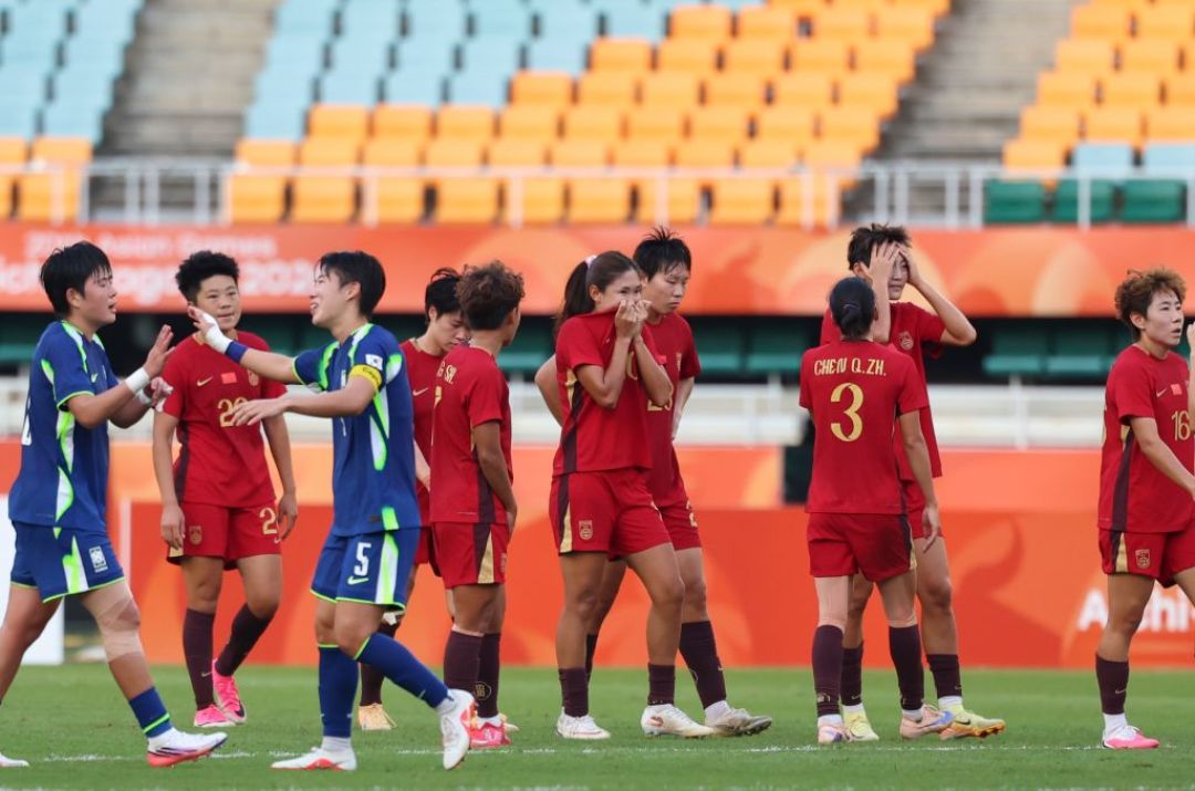 足球中国刚开了留洋周报:谁在场上、谁在板凳、谁回了家,这份亚运后的女足地图值得摊开看