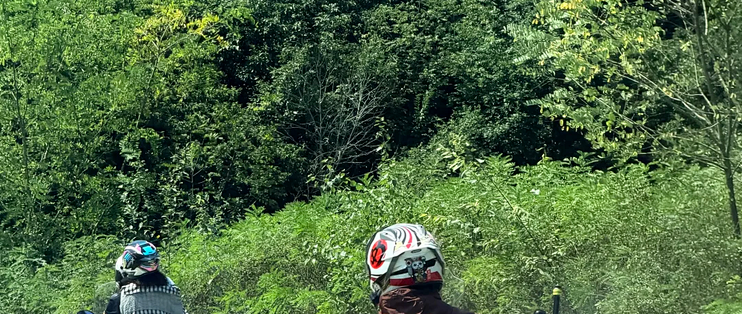 电锯事件全网在吵路权，真正会坑你的，是收藏夹里那份禁摩名单