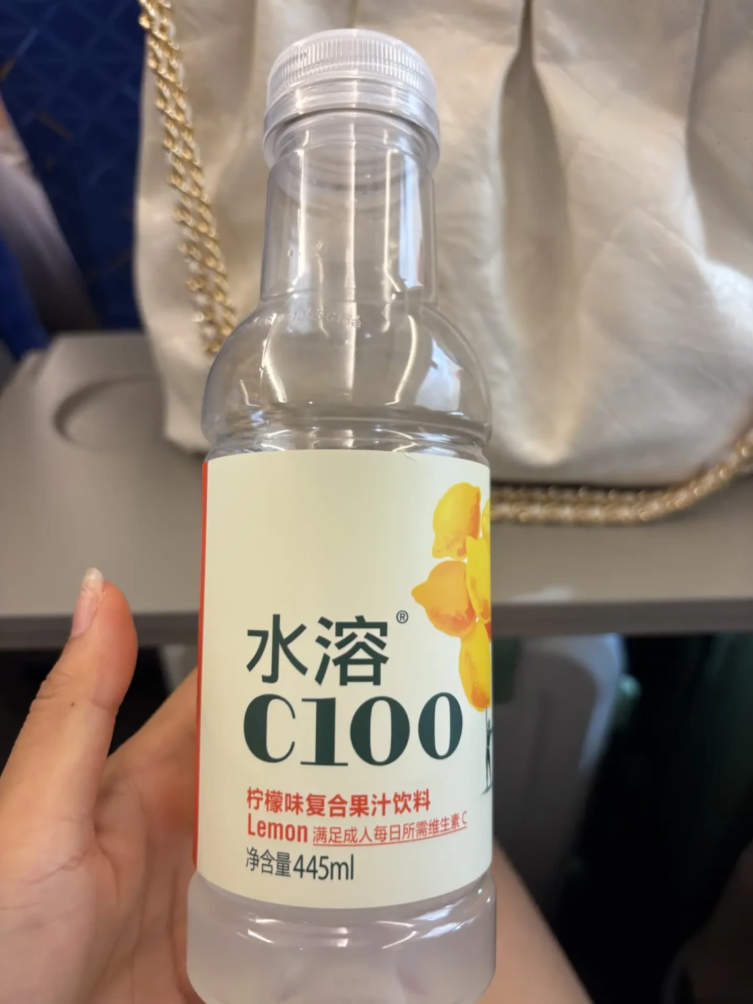 口腔溃疡就猛灌水溶C?一瓶100mg维C和38g糖,