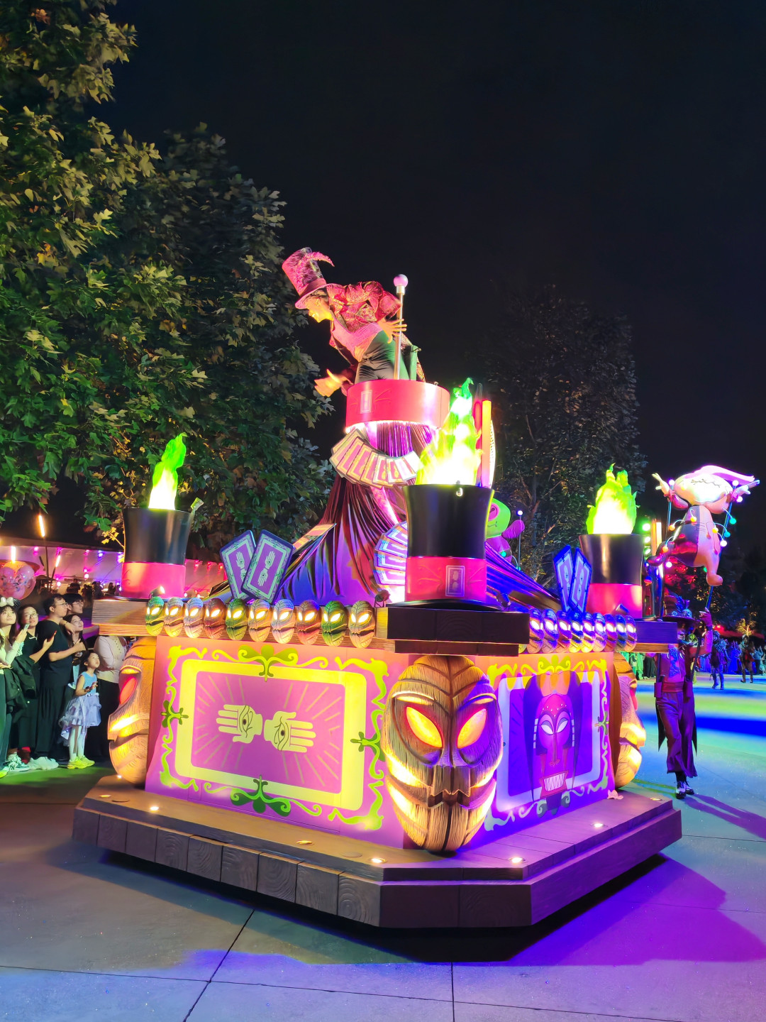 上海迪士尼双十一囤票算术题:749元三次卡、750元双人票、1349元年卡,按去几次算才算得出真便宜