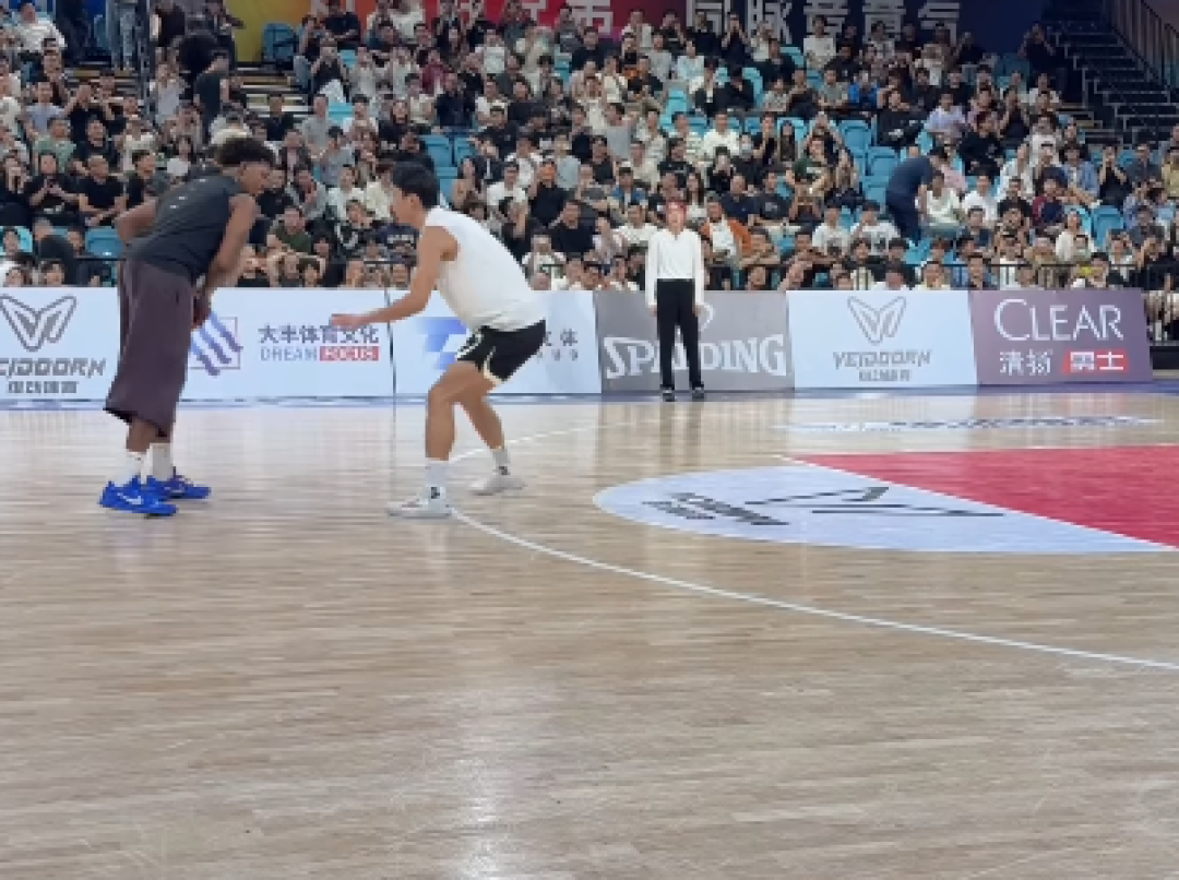 白晶已被CBA球员打到97-100:为什么不打CBA?答案在曾繁日两场、杨政66.64秒和一本账里