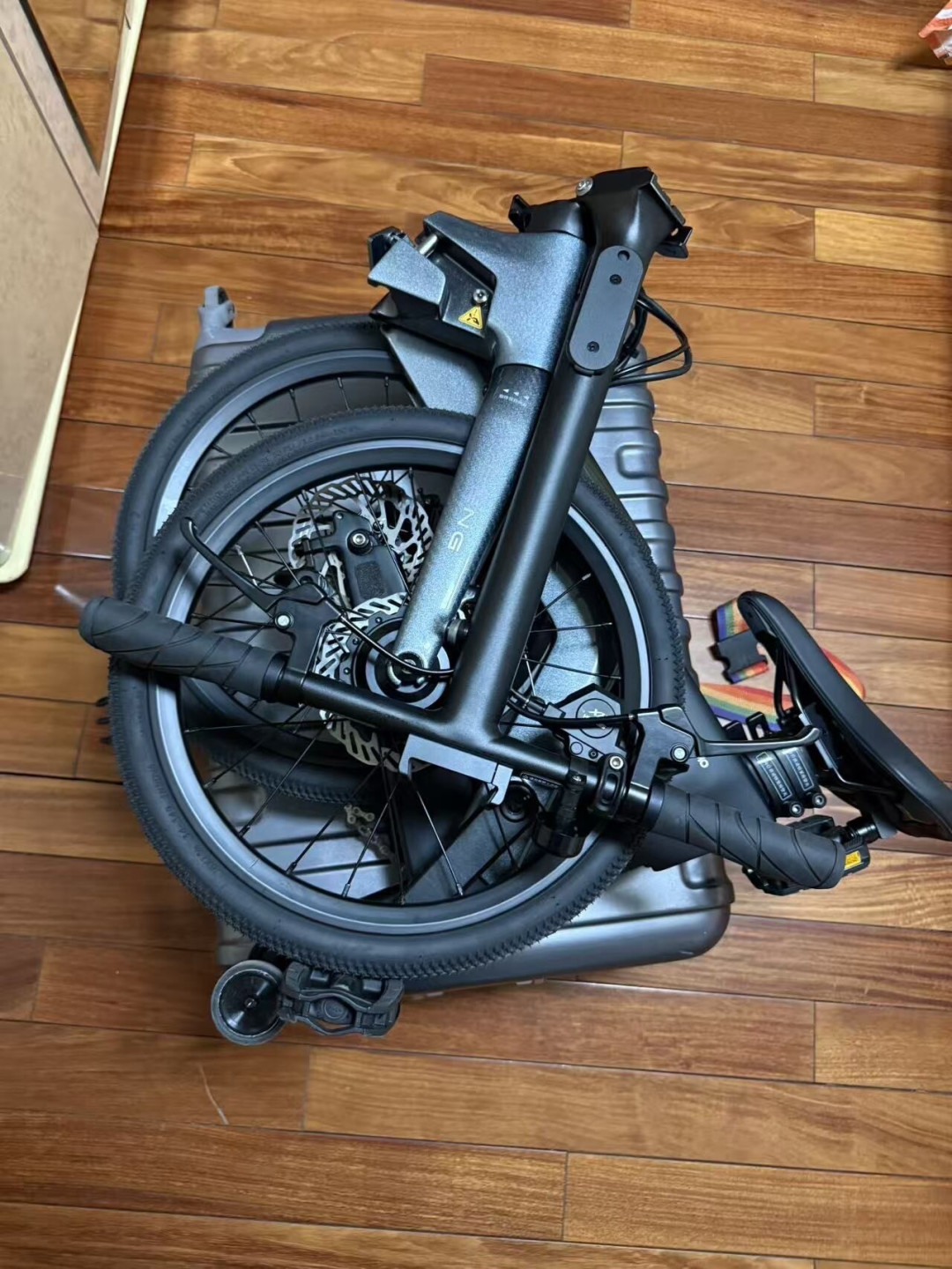 7999元的Ebike,蔚来车主买了数万辆:真香还是贵价Logo?