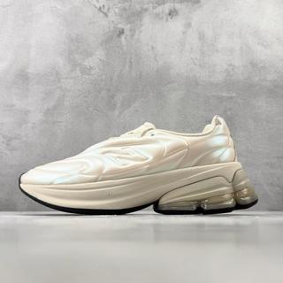 双11球鞋今晚开抢：猫爪260、赤兔9Pro215的预测价能信吗——先付定金还是等20号，按尺码和钱包分档