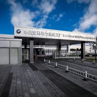 宝马国产第六代大圆柱电池下线，将如何重塑豪华电车市场？