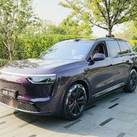 近5米2的车掉头半径4.98米：新M8这一周刷屏，老M8车主最坐不住