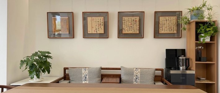 年轻人装修真让人惊呆：电视墙没人做了，客厅改成大长桌，钱只花给自己住
