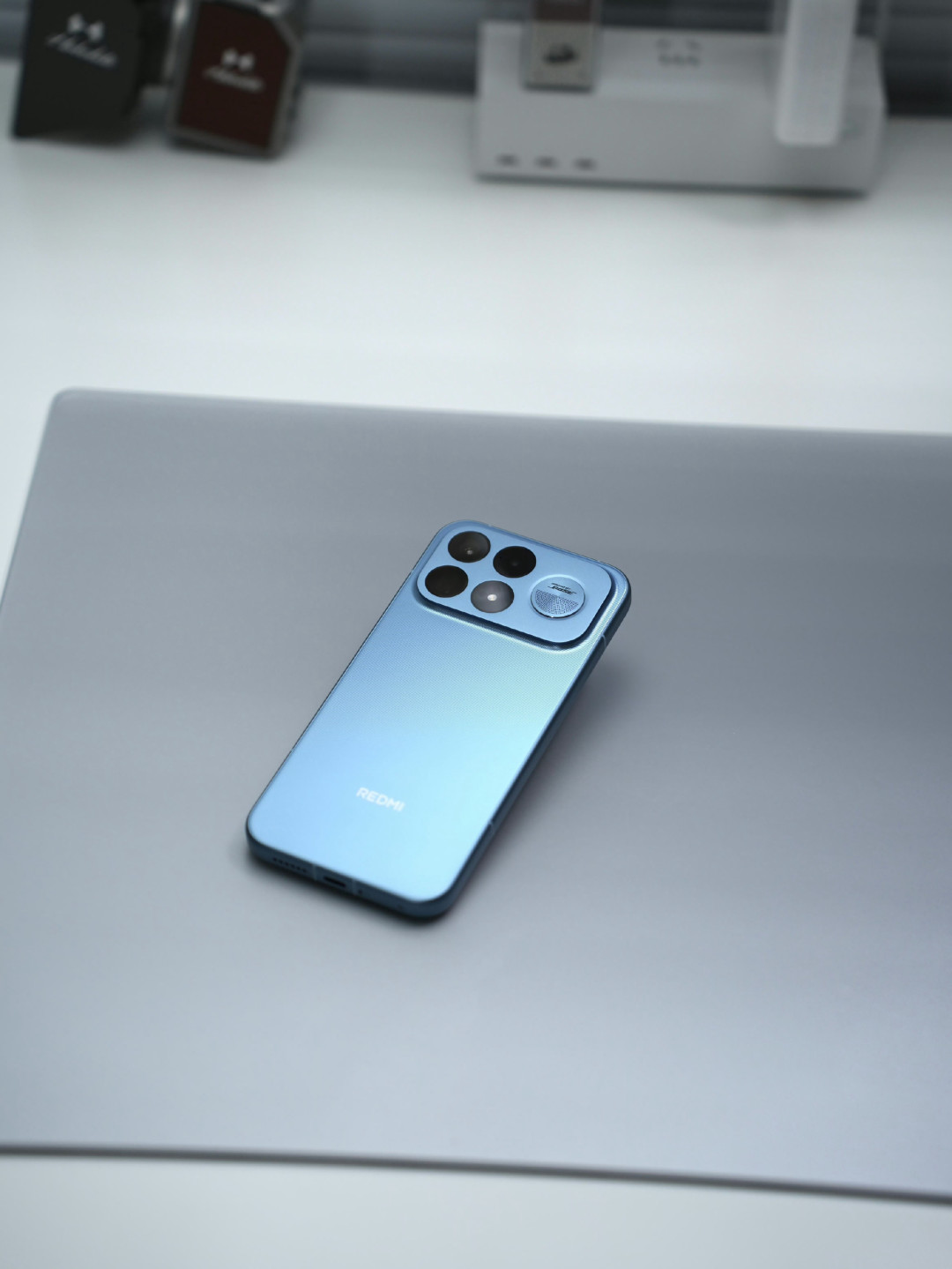 红米K100 Pro Max闪降到3249:被喊了两个月「卖不动」,现在反倒真香了