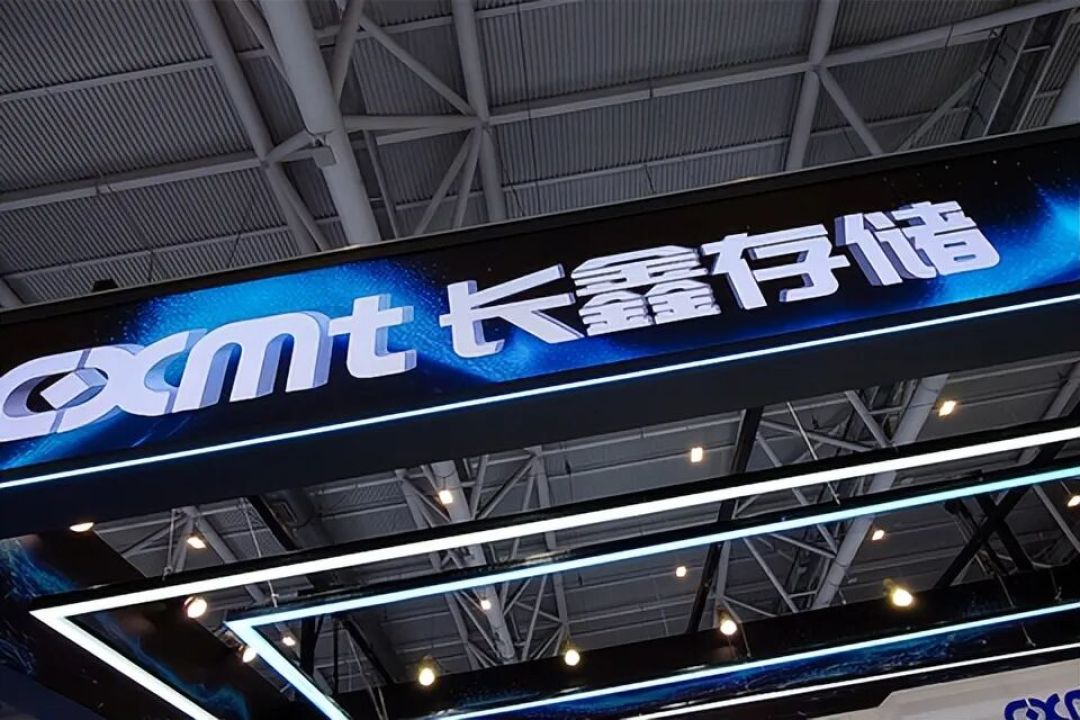 苹果砍单15%、美光跌近20%：第四次喊“内存见顶”，这次真的不一样，但装机党请先等三条线