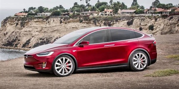 老车主集体过年！2017年的特斯拉Model S/X喜提FSD V14 Lite