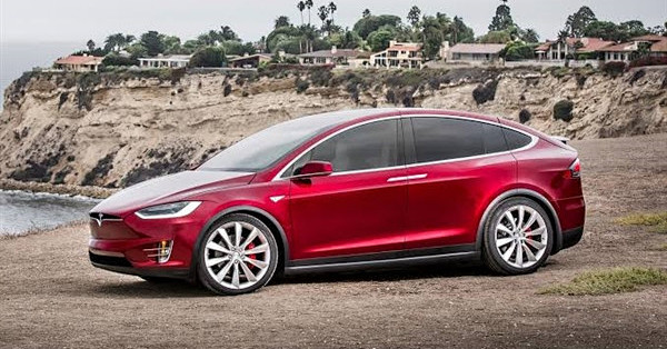 老车主集体过年！2017年的特斯拉Model S/X喜提FSD V14 Lite