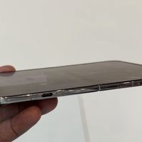这波iPhone攻势靠什么破局？AI功能与硬件升级深度解析