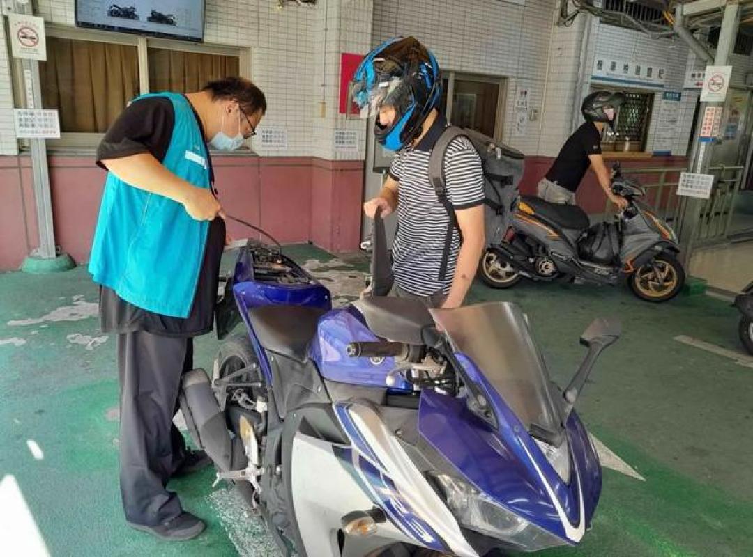 年底清仓车便宜1万6,可它的“13年倒计时”可能早就跑了两年