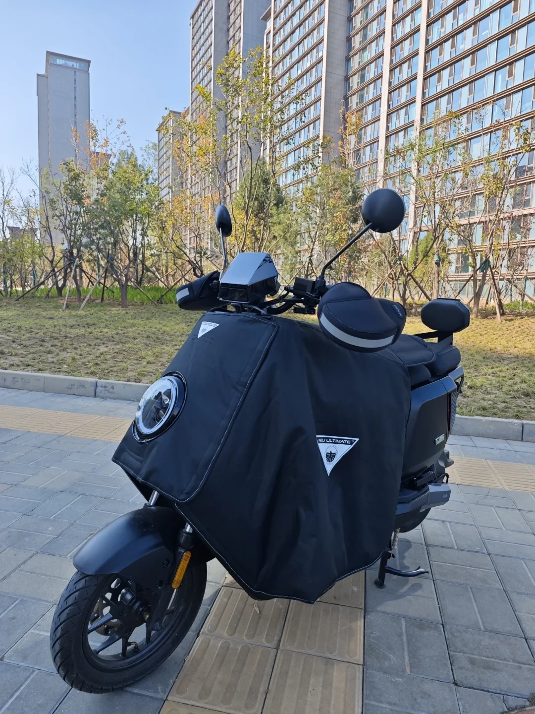 西安开查挡风被：摩托冬骑怎么穿不冷、怎么装不罚钱