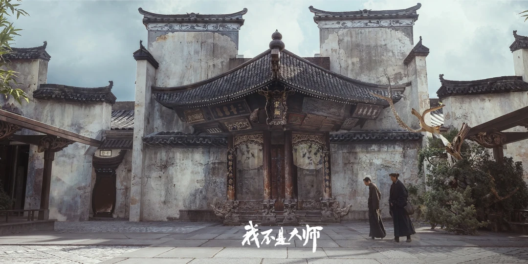 「豆瓣开分7.3」撞上「两星差评和虎头蛇尾」：犹豫要不要排队《我不是大师》的悬疑党，掏18小时前先把口碑、加广、时间三本账对完