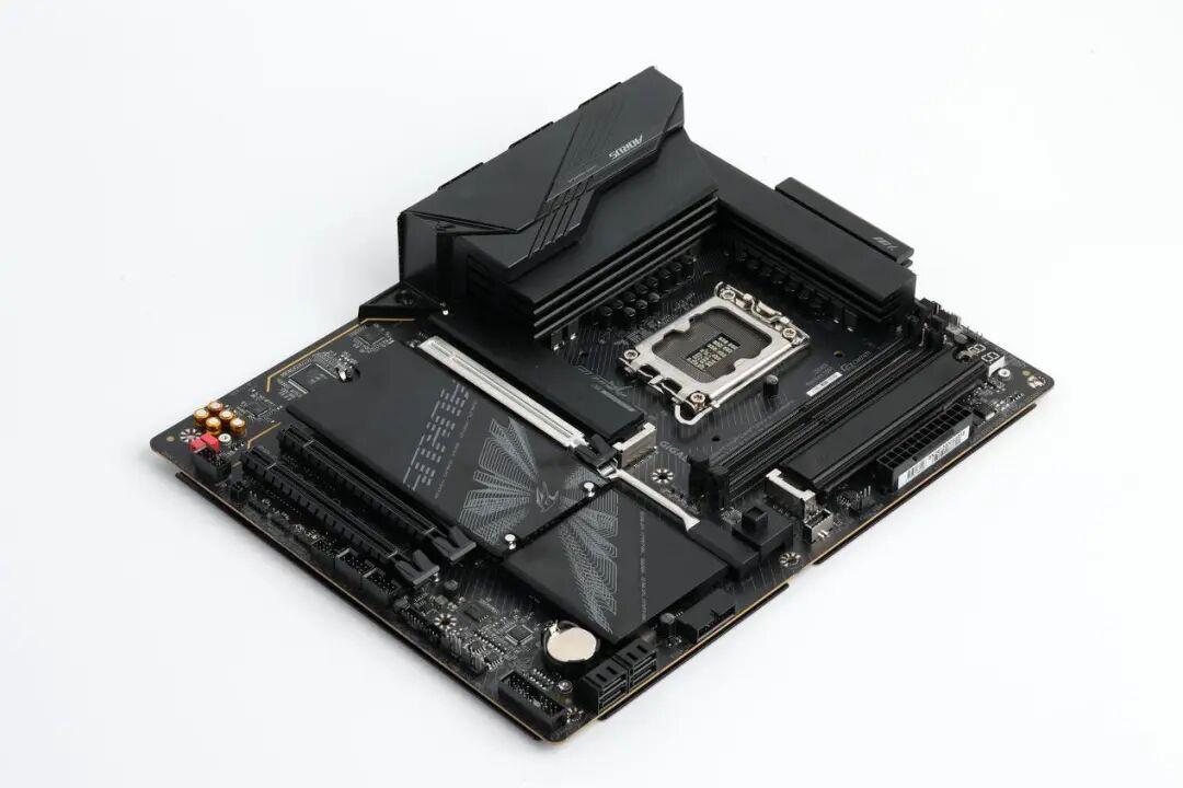 一根DDR5卖1300元,装机党被迫