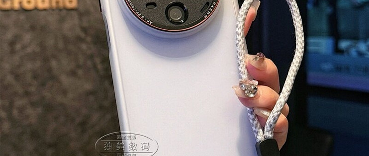 Mate 80 最该护的是后面那一圈，不是屏幕