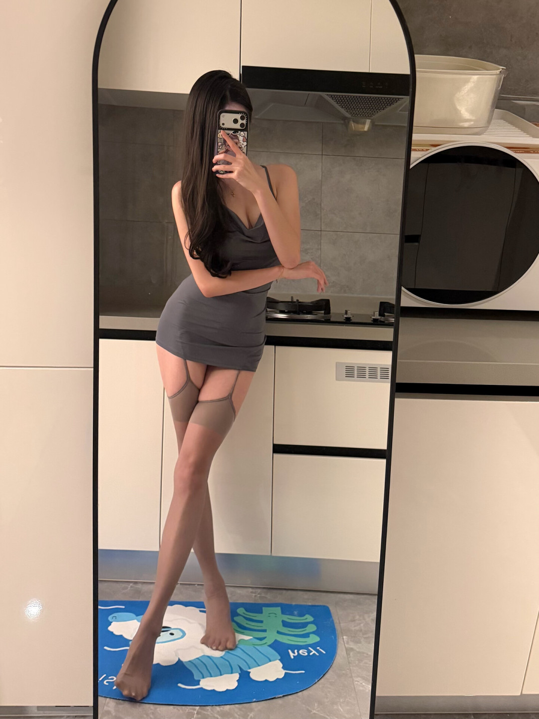 大人糖门店里多了个