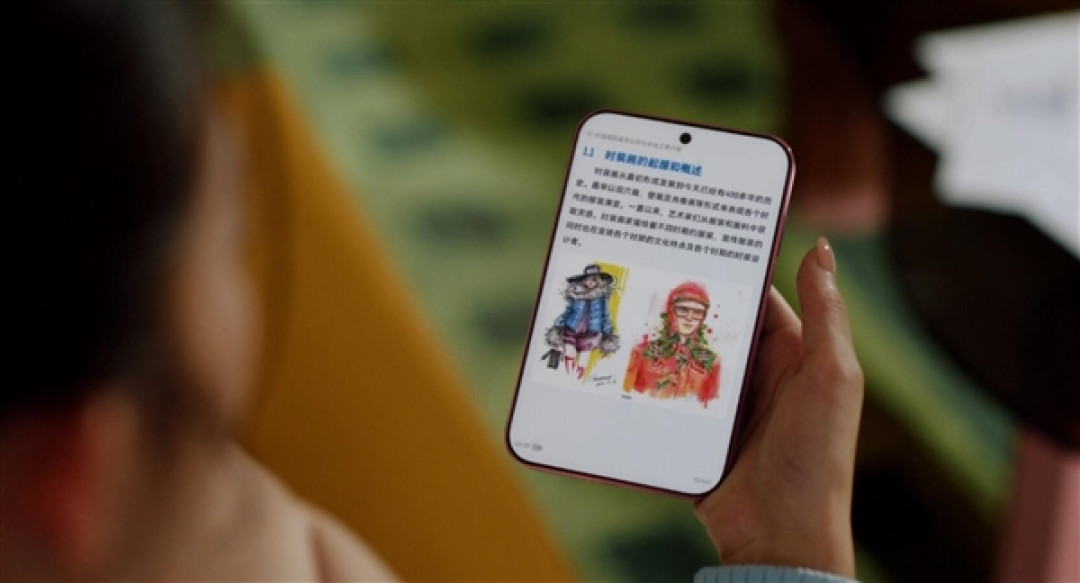 手机掉进地铁缝里连播16小时短剧 眼见网友发现是华为阔直板