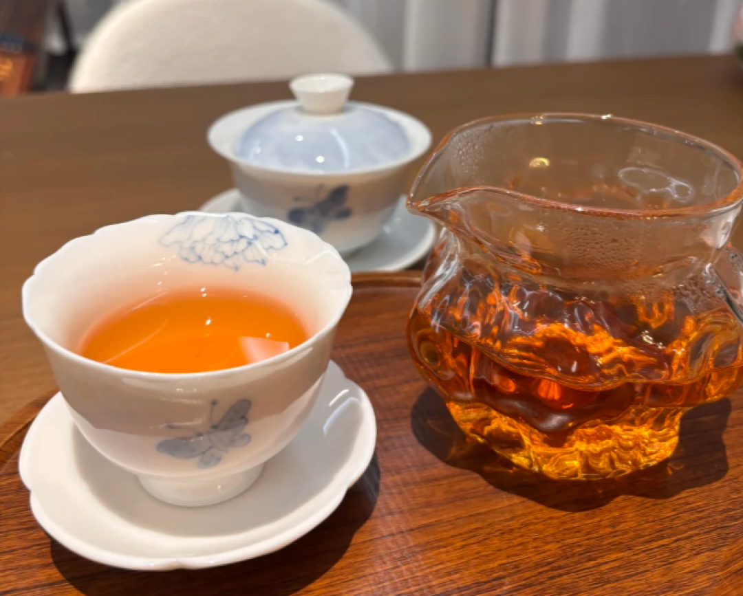 洗茶洗掉的是焦虑,不是农残:但有些茶还真得冲一遍水