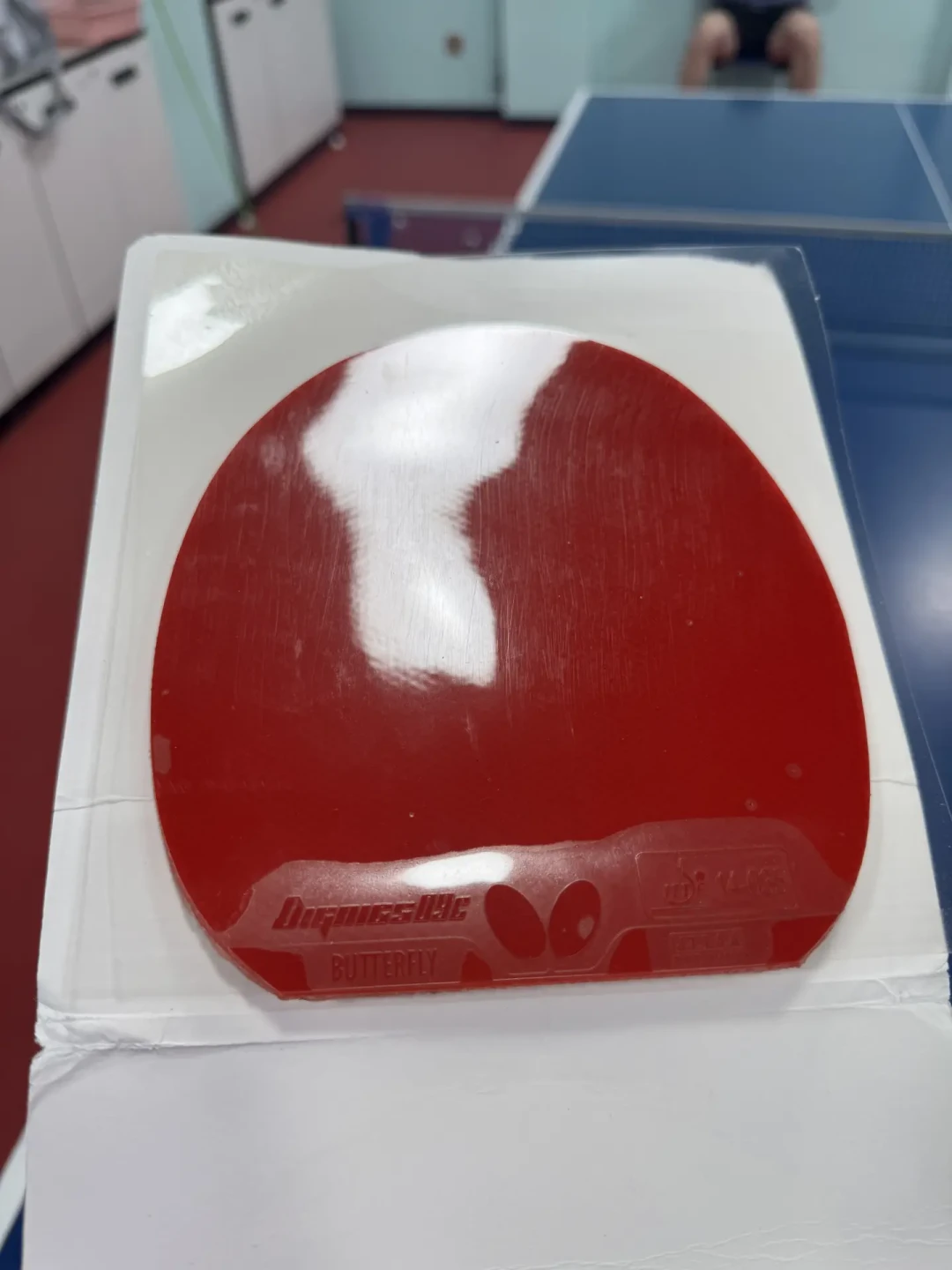 同一面D09C，一块板俩月塌、另一块三年还在用：双11囤蝴蝶套胶前，先算这三个数