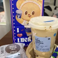 瑞幸上新珍珠奶茶，茶百道突遭停牌 | 水饮冲调10.16日报