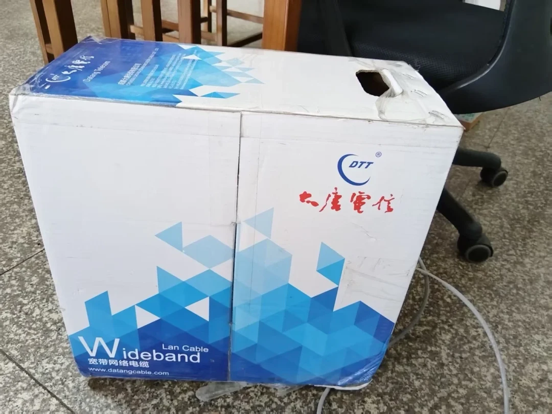 水电阶段被推销七类网线？翻完B站108万播放测评楼和小红书234条评论的超六类后悔帖：先搞懂六类线55米内就能跑万兆、屏蔽不接地等于天线，再按距离、预算、设备三问决定买超五、六类还是超六