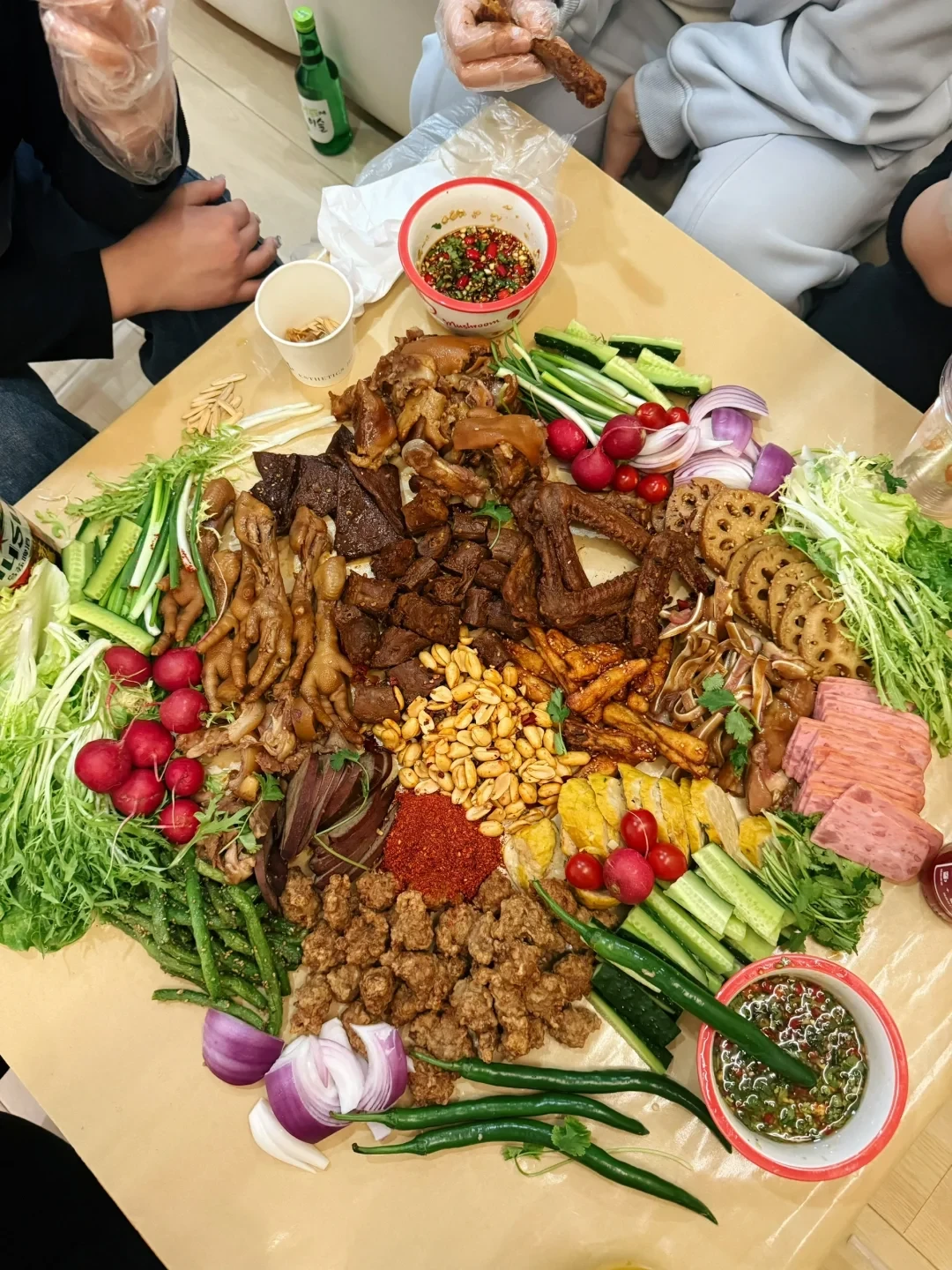 练了半年肚子纹丝不动?账不在训练强度,在酒桌上:三笔账一笔笔算清、一笔笔做小