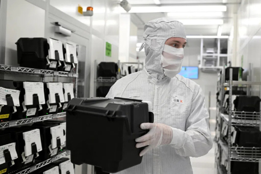 AMD的计算核要交给英特尔造？KeyBanc报告把AMD列进