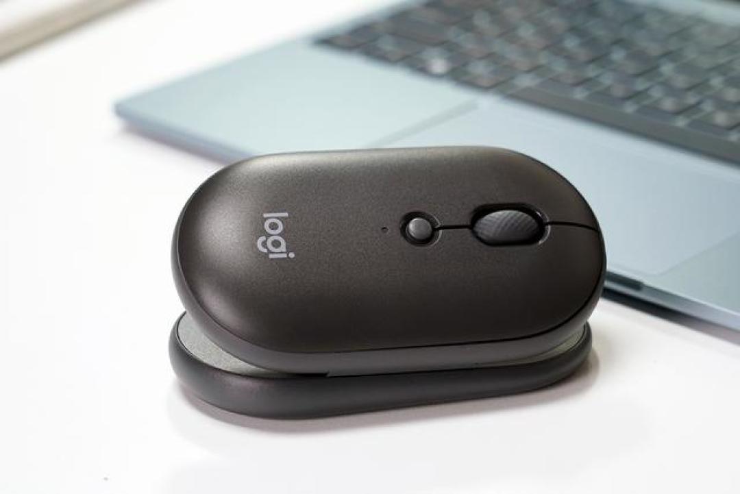 合上是鹅卵石,打开是手腕托:官宣40多天还买不到的罗技Pebble Up,游牧办公人群要不要为它留双11的预算