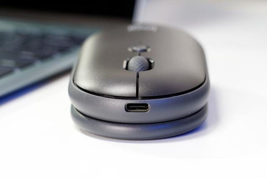 合上是鹅卵石,打开是手腕托:官宣40多天还买不到的罗技Pebble Up,游牧办公人群要不要为它留双11的预算