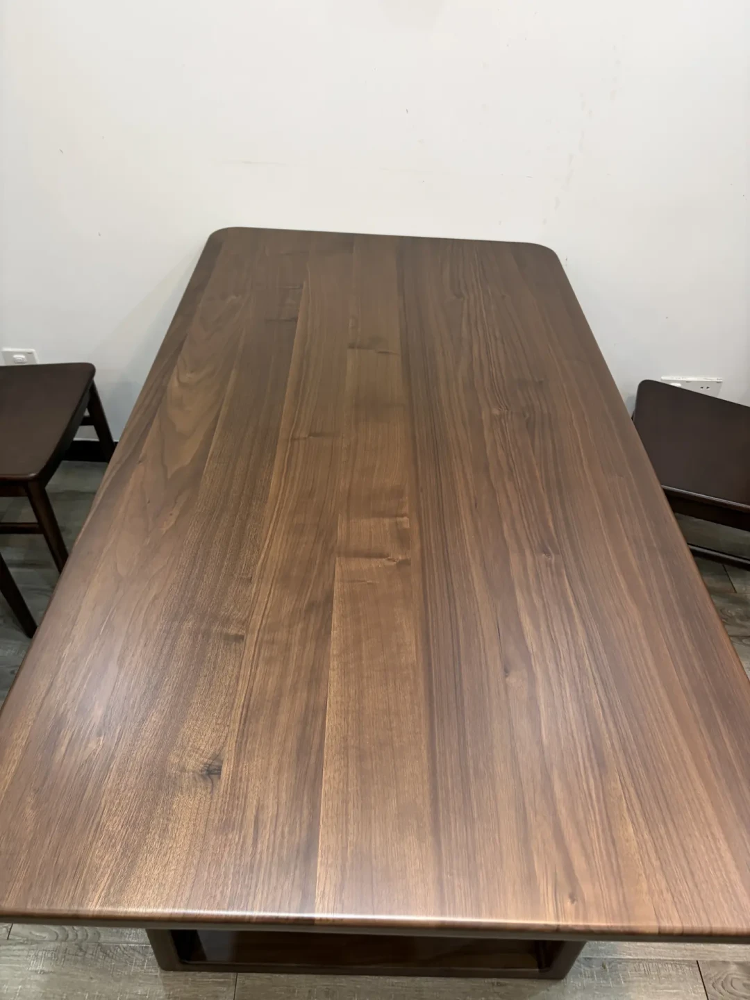 涂了胡桃色的家具，价格差着几千：双11付尾款前，先把木种分清