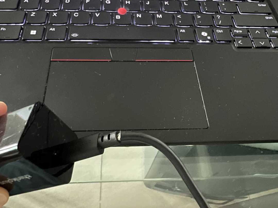 「X14两周从9千涨到近一万」撞上「双11只便宜一点点」:蹲ThinkPad的算账党,20号晚8点天猫开闸前,先把价梯、内存、节奏这三本账对完