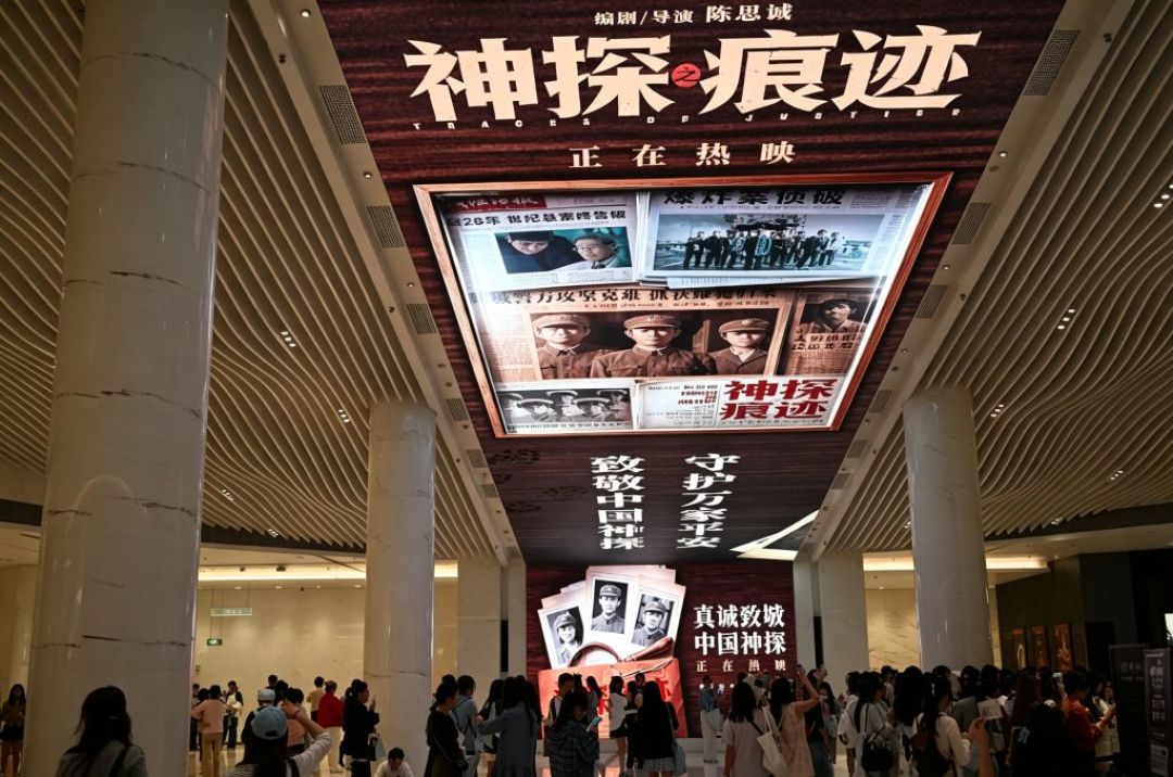 同一张冷档票房榜，场均1.8人和场均36人并存：这个周末的票，先看懂包场数字和0.7%排片再买