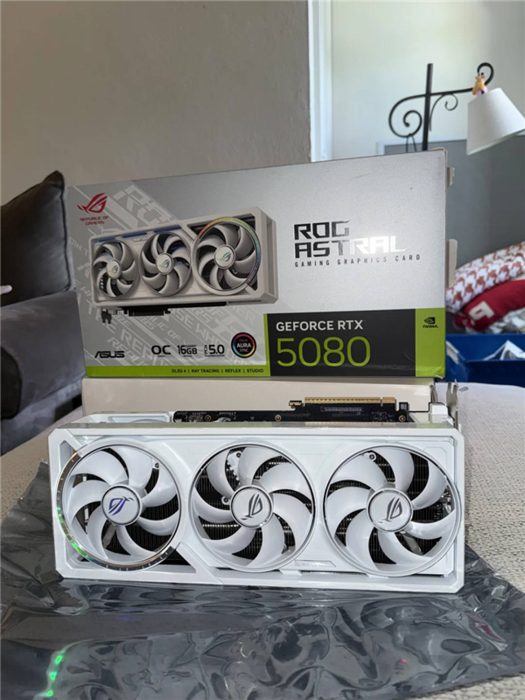 送修4080S换回5080!玩家嫌颜色不符申诉6周:华硕两次换新满足需求
