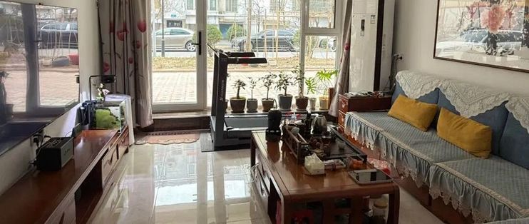 网友：父母住车库，儿子住楼上，是不孝吗？答案很现实