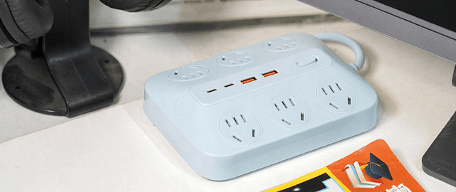 桌面插头总打架？换奥睿科A-Plug插排后，我包里少带三个充电头