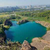奥索卡请你免费爬山，评论区24条全是报名：10月24日苏州这场，值不值得去先看这四本账