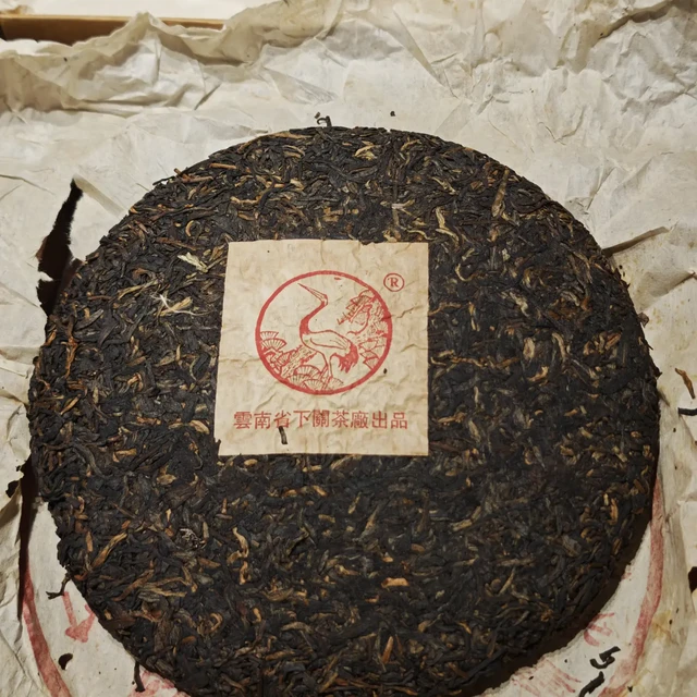 下关沱茶等来官方"长期保存"复函：前提是你家的温湿度——双11囤的沱进纸箱前，先把这条政策链读完