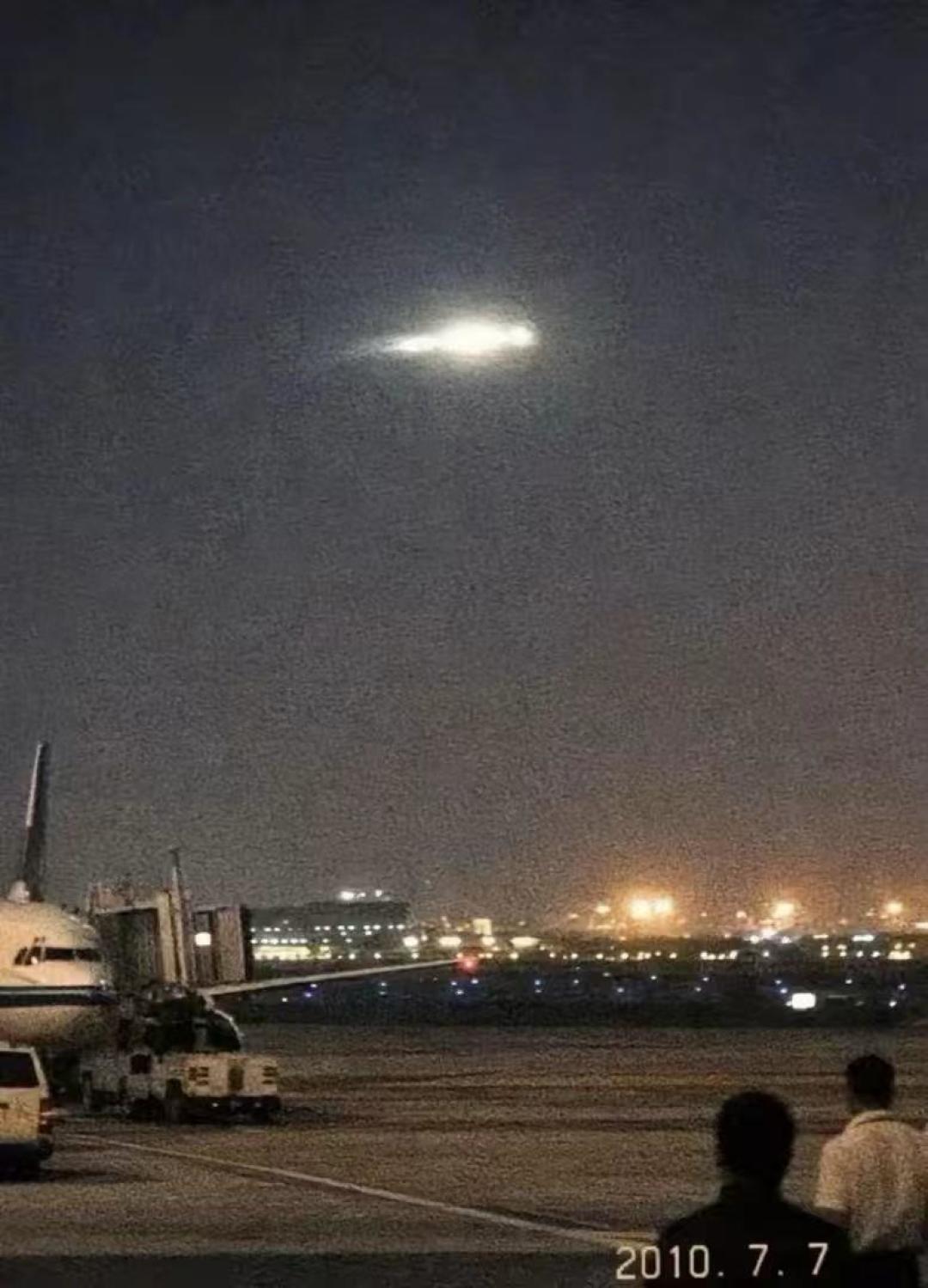 格鲁什又爆了:我把他三年的爆料排成一张台账——场面越换越随意,故事越讲越大,证据一步没挪