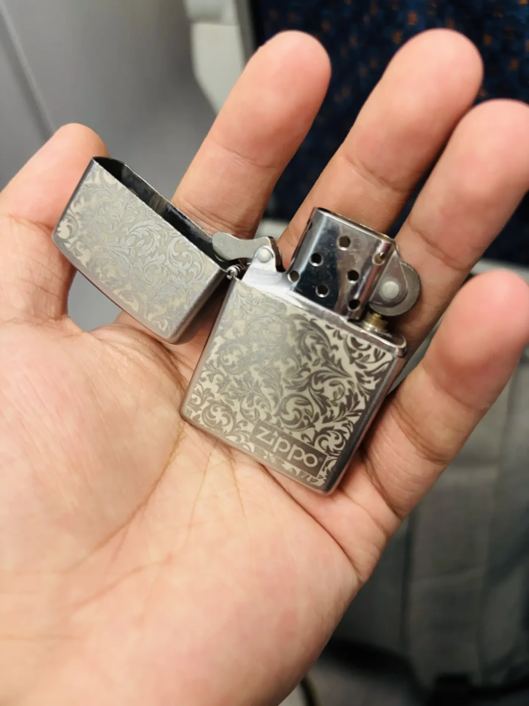 你的ZIPPO过检前有4道关:19条实测帖、2000多条评论排完,