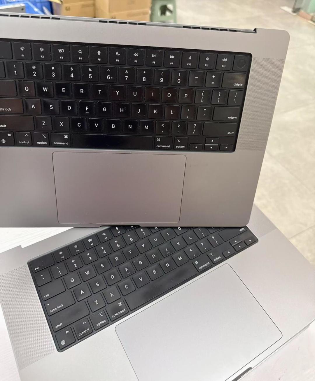 一台没有屏幕的MacBook挂到6560，入门300：存储涨价催生的“下半身生意”，双11前先对完三本账