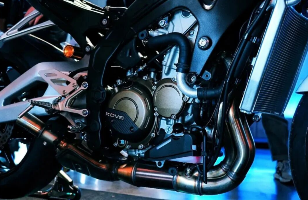 650RR的“新手模式”锁得住124匹马力,锁不住188公斤和后面那几笔账