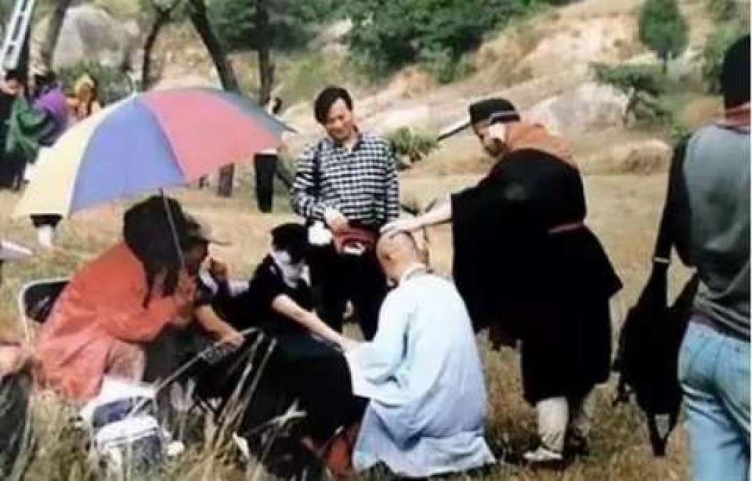 40周年仿妆第一波翻车现场:为什么点赞2万的仿妆,会被自己评论区骂到前排